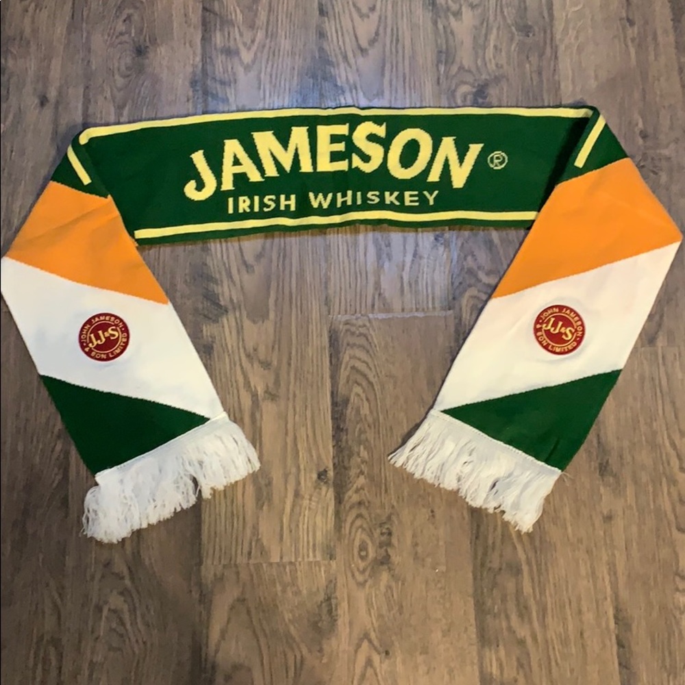 Jameson scarf